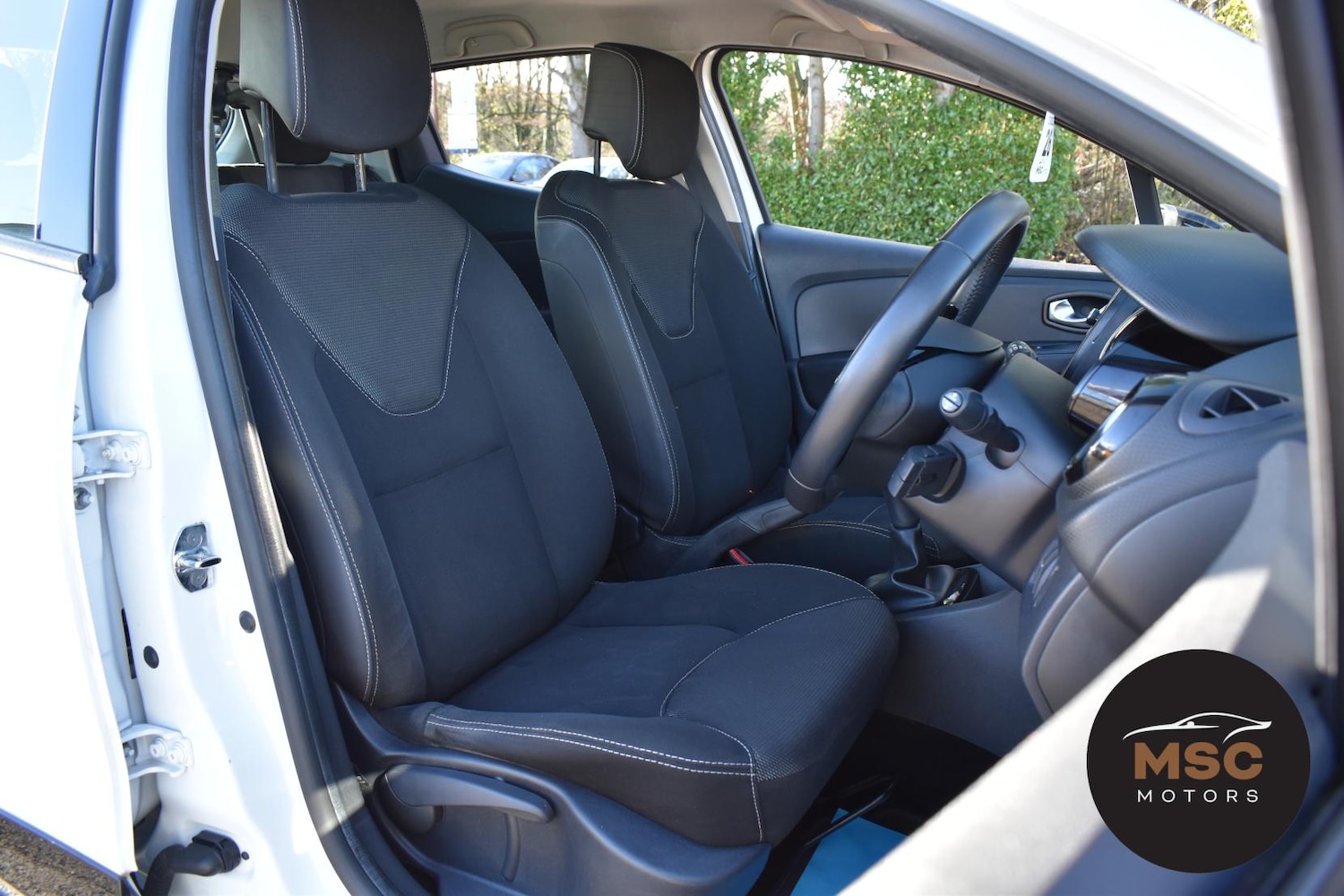 Used Renault Clio 2016 for sale - 76643873: Photo 31