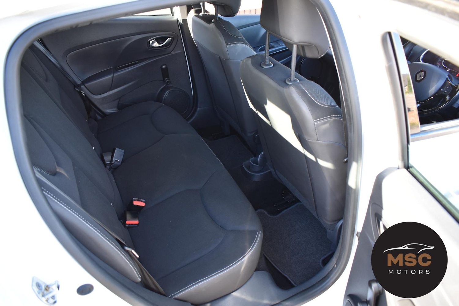 Used Renault Clio 2016 for sale - 76643873: Photo 34