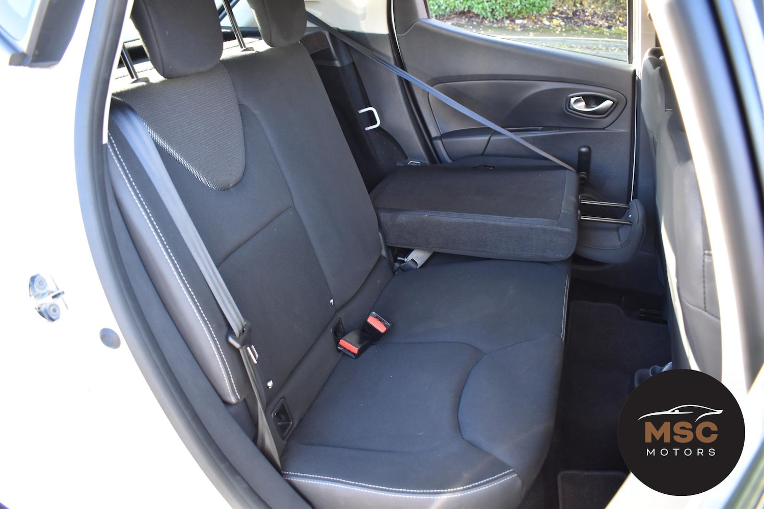 Used Renault Clio 2016 for sale - 76643873: Photo 37