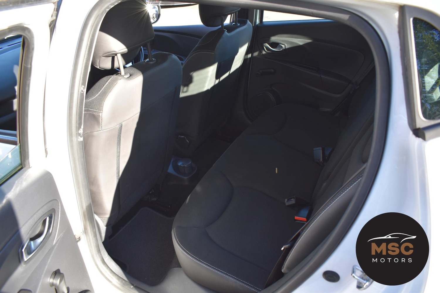 Used Renault Clio 2016 for sale - 76643873: Photo 39