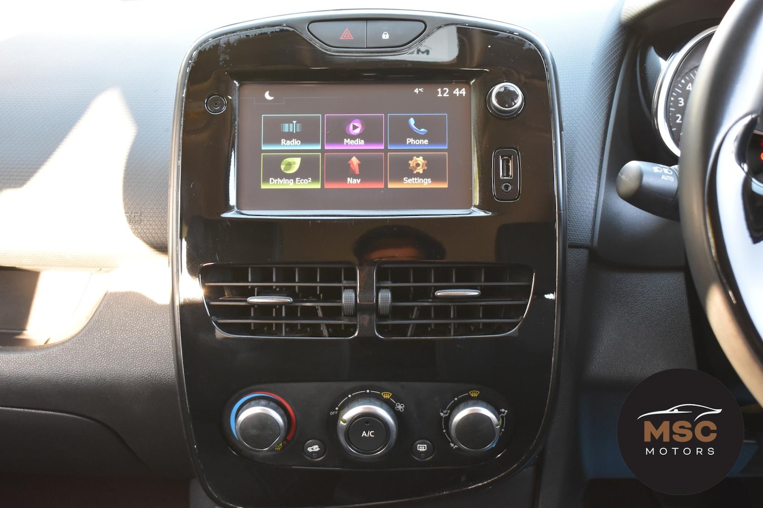 Used Renault Clio 2016 for sale - 76643873: Photo 44