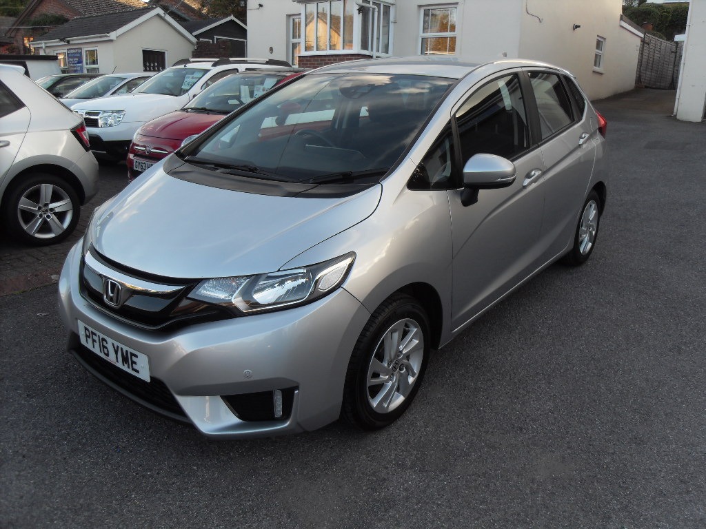 Used Honda Jazz 2016 for sale - 76096948: Photo 4