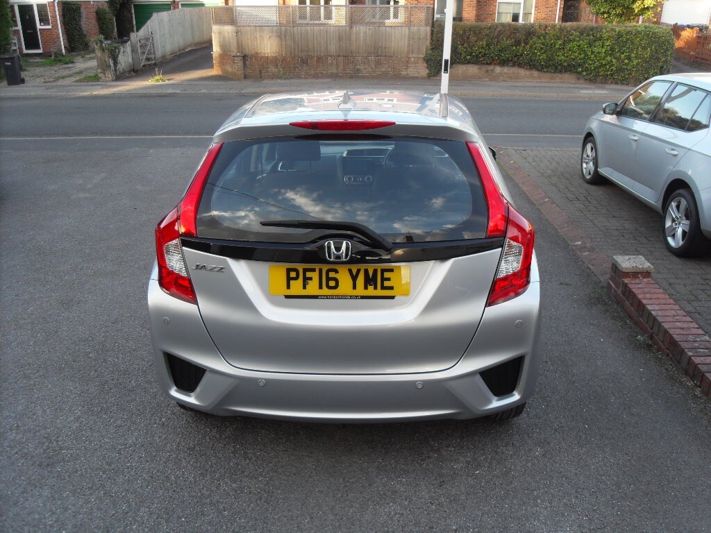 Used Honda Jazz 2016 for sale - 76096948: Photo 6