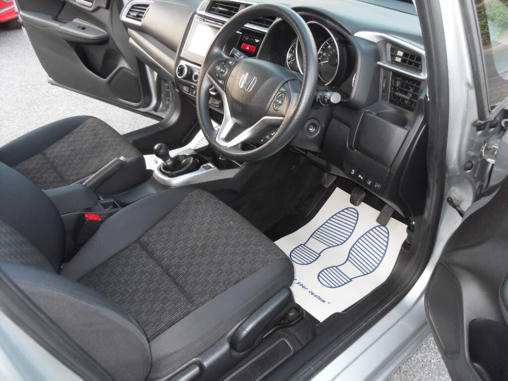 Used Honda Jazz 2016 for sale - 76096948: Photo 8