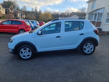 2016 (16) - 1.5 dCi Laureate 5dr