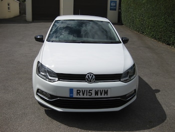Used Volkswagen Polo 2015 for sale - 75503877: Photo