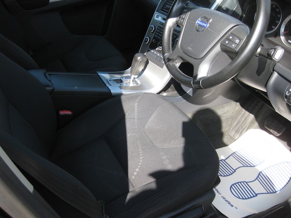 Used Volvo XC60 2010 for sale - 74559216: Photo 10