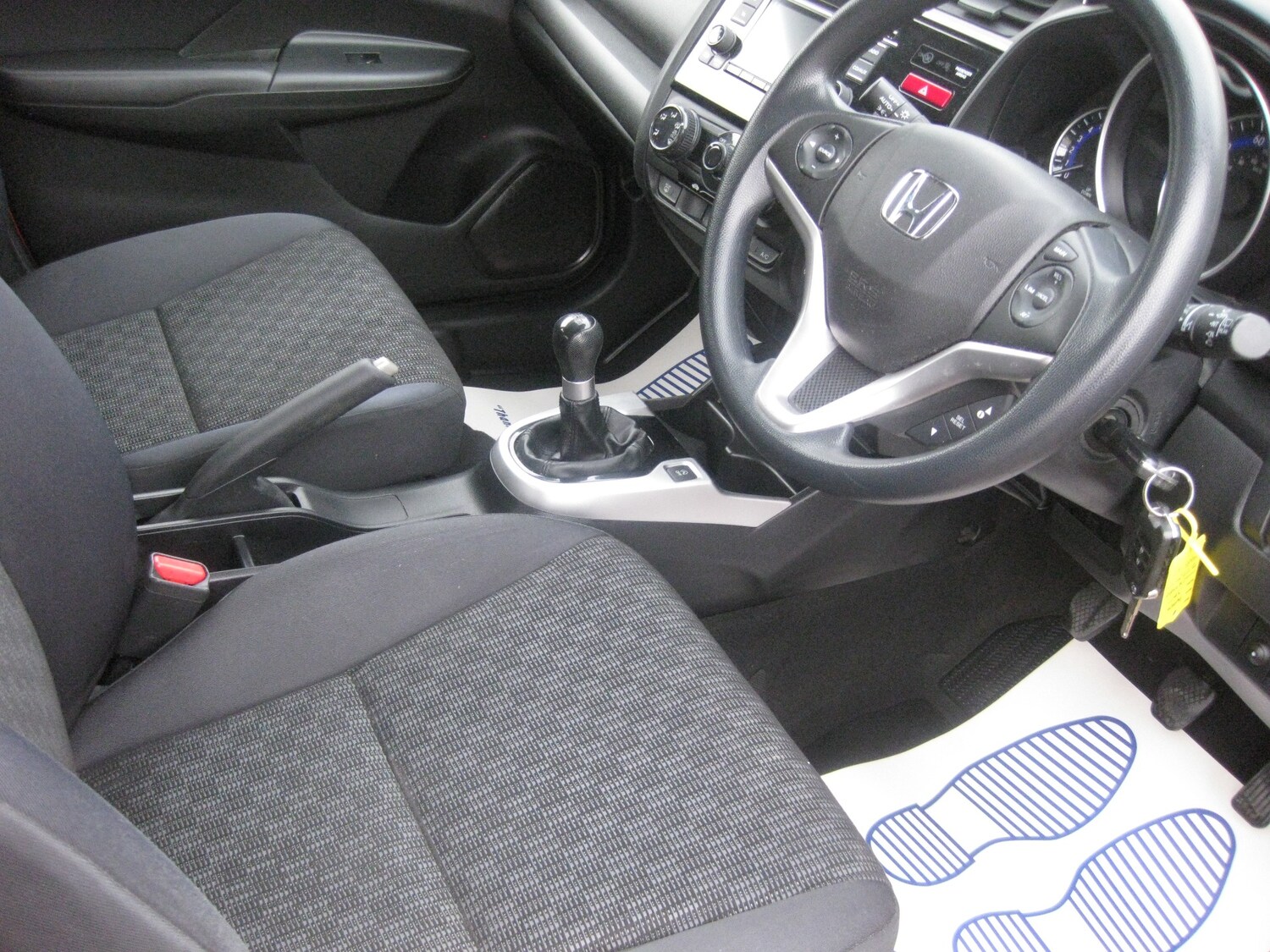 Used Honda Jazz 2015 for sale - 76107452: Photo 9