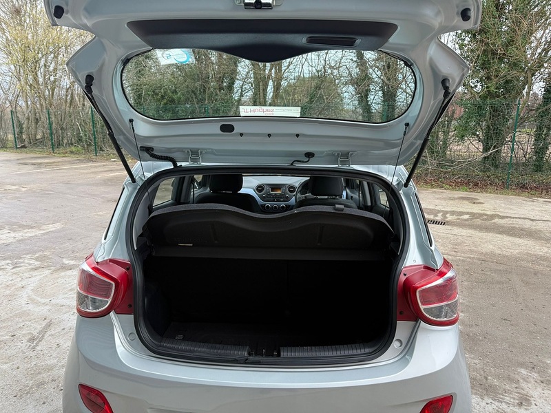 Used Hyundai i10 2014 for sale - 76946780: Photo 11