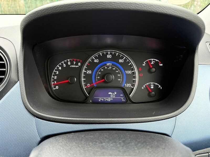 Used Hyundai i10 2014 for sale - 76946780: Photo 24