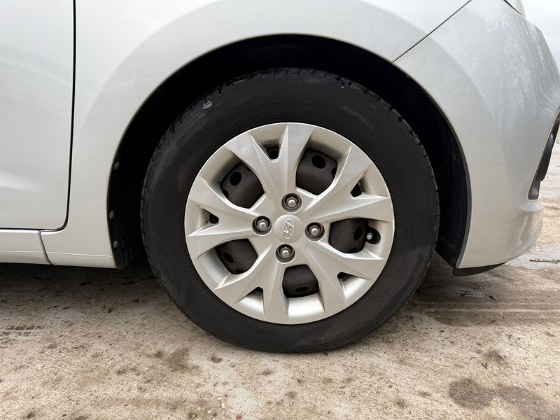 Used Hyundai i10 2014 for sale - 76946780: Photo 4