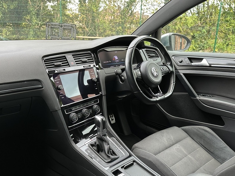 Used Volkswagen Golf 2018 for sale - 76197284: Photo 24