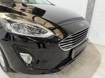 Used Ford Fiesta 2017 for sale - 75936631: Photo
