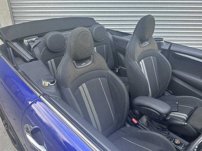 Used MINI Convertible 2019 for sale - 76232367: Photo 11