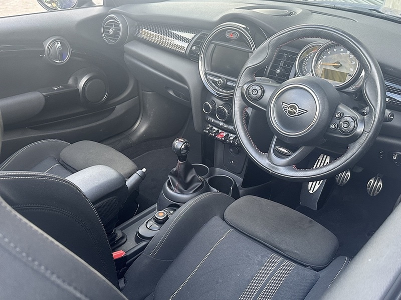 Used MINI Convertible 2019 for sale - 76232367: Photo 3