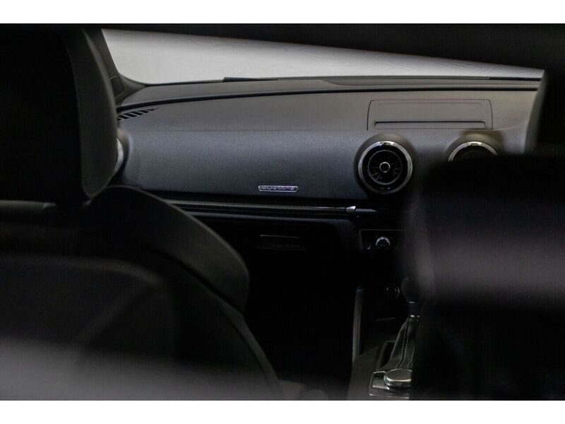 Used Audi RS3 2018 for sale - 75823675: Photo 13