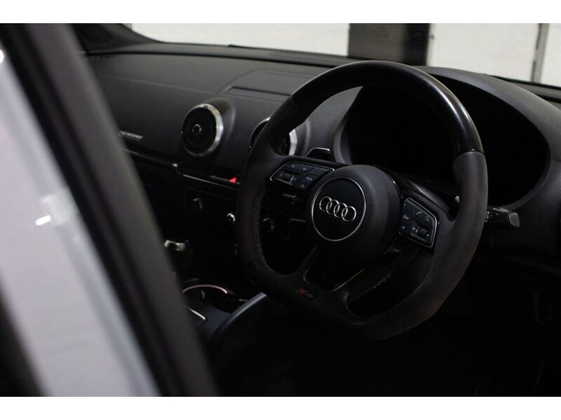 Used Audi RS3 2018 for sale - 75823675: Photo 3