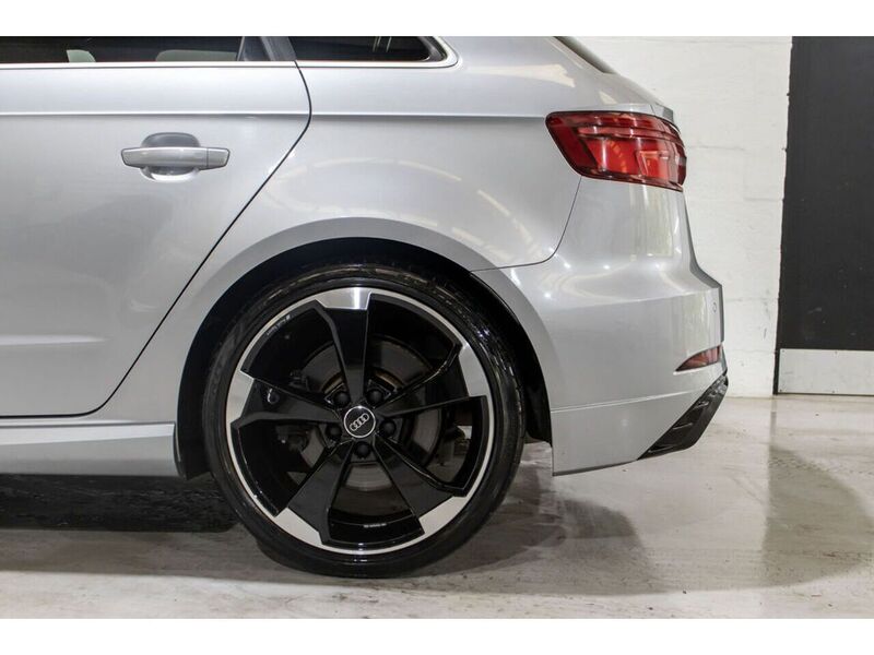 Used Audi RS3 2018 for sale - 75823675: Photo 5