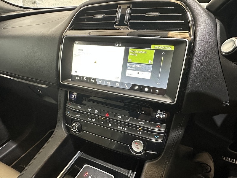 Used Jaguar F-Pace 2016 for sale - 76536286: Photo 13