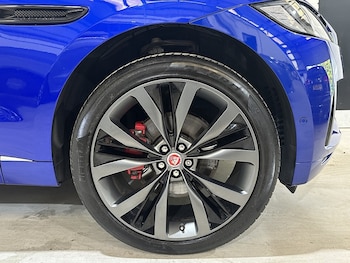 Used Jaguar F-Pace 2016 for sale - 76536286: Photo