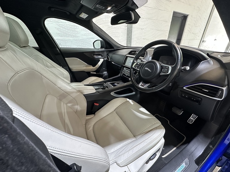 Used Jaguar F-Pace 2016 for sale - 76536286: Photo 9