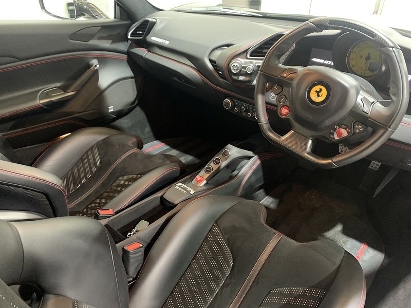 Used Ferrari 488 2016 for sale - 76256847: Photo 28