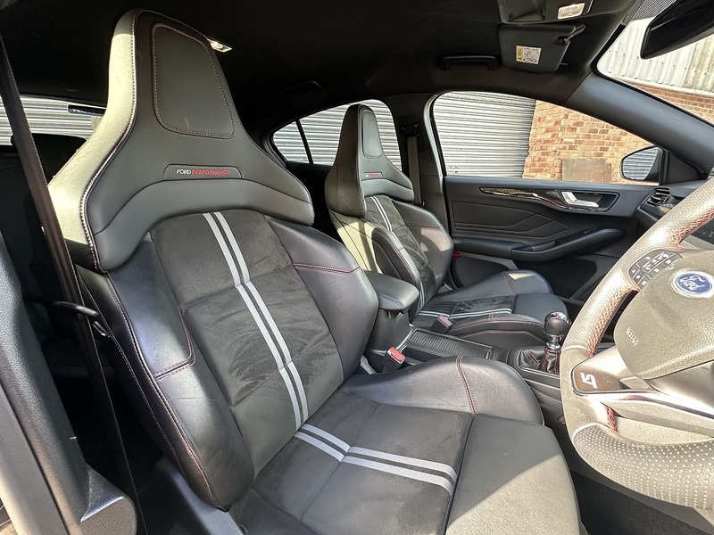 Used Ford Focus 2023 for sale - 76236292: Photo 15