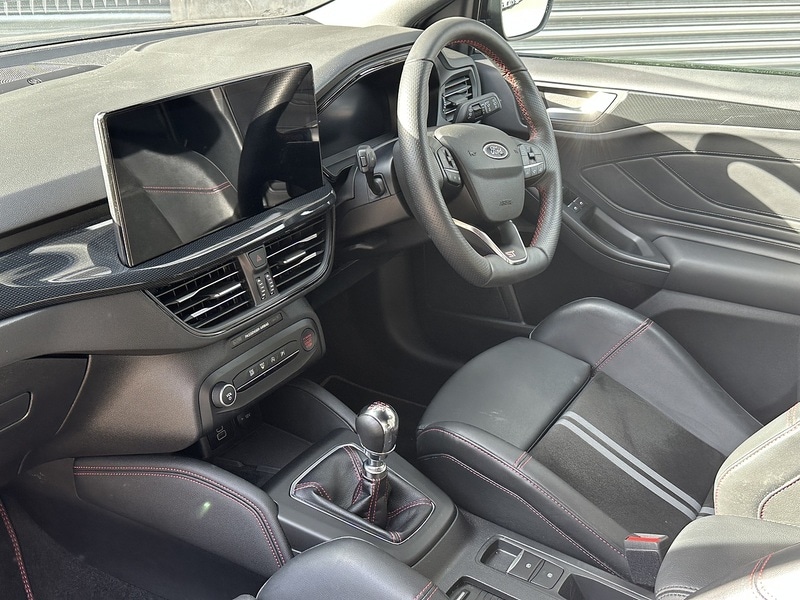 Used Ford Focus 2023 for sale - 76236292: Photo 3