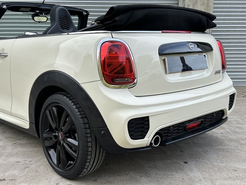 Used MINI Convertible 2019 for sale - 76197289: Photo 11