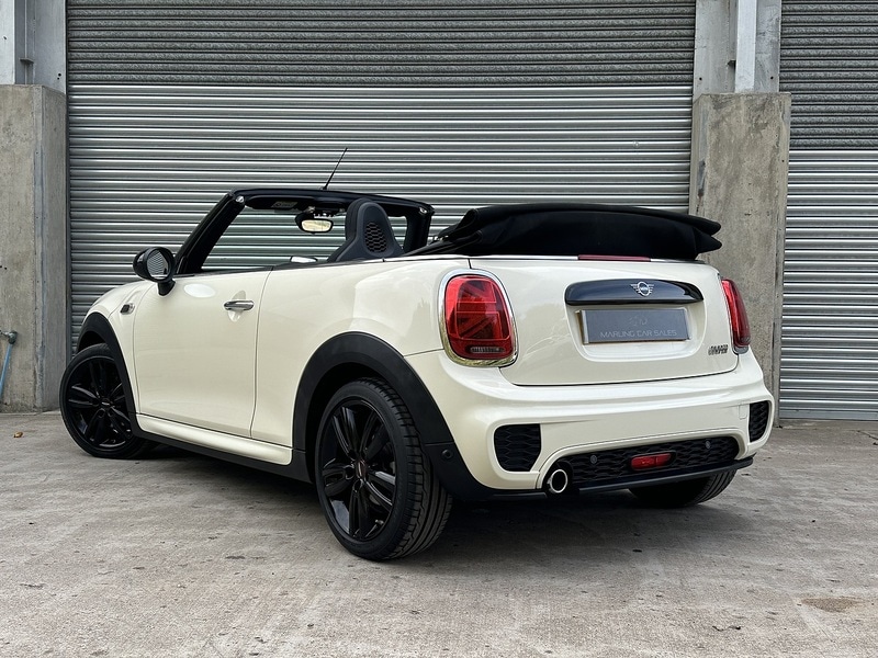 Used MINI Convertible 2019 for sale - 76197289: Photo 2