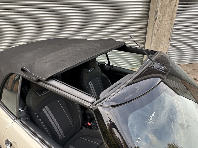 Used MINI Convertible 2019 for sale - 76197289: Photo 25