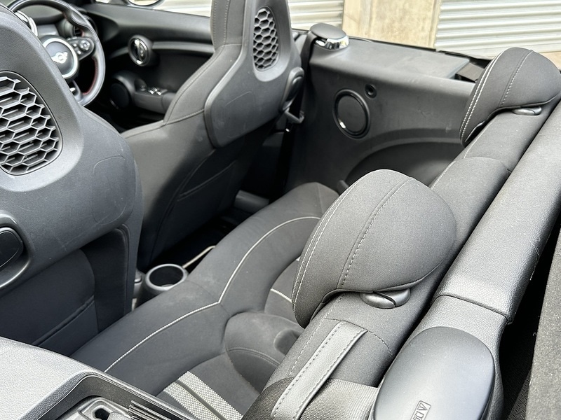 Used MINI Convertible 2019 for sale - 76197289: Photo 7