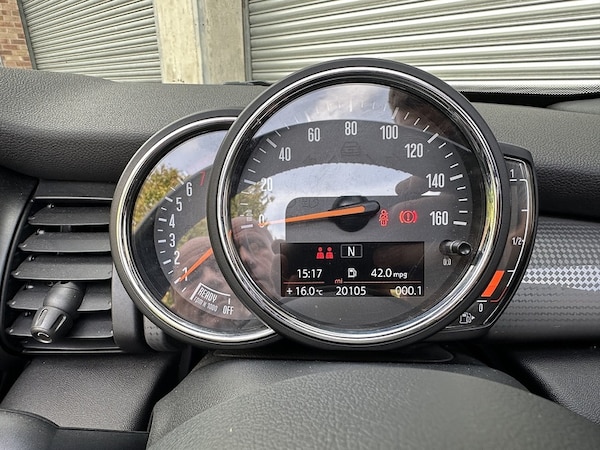 Used MINI Convertible 2019 for sale - 76197289: Photo 9
