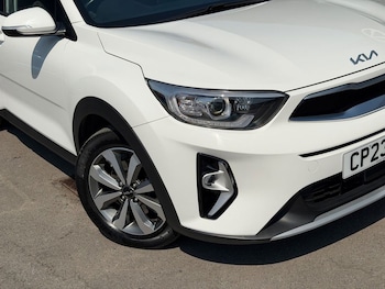 Used Kia Stonic 2023 for sale - 79267283: Photo