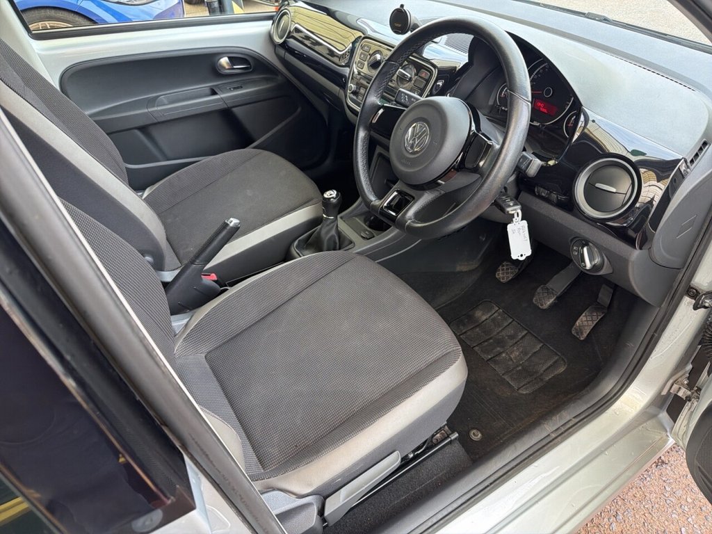 Used Volkswagen up! 2014 for sale - 78036339: Photo 2