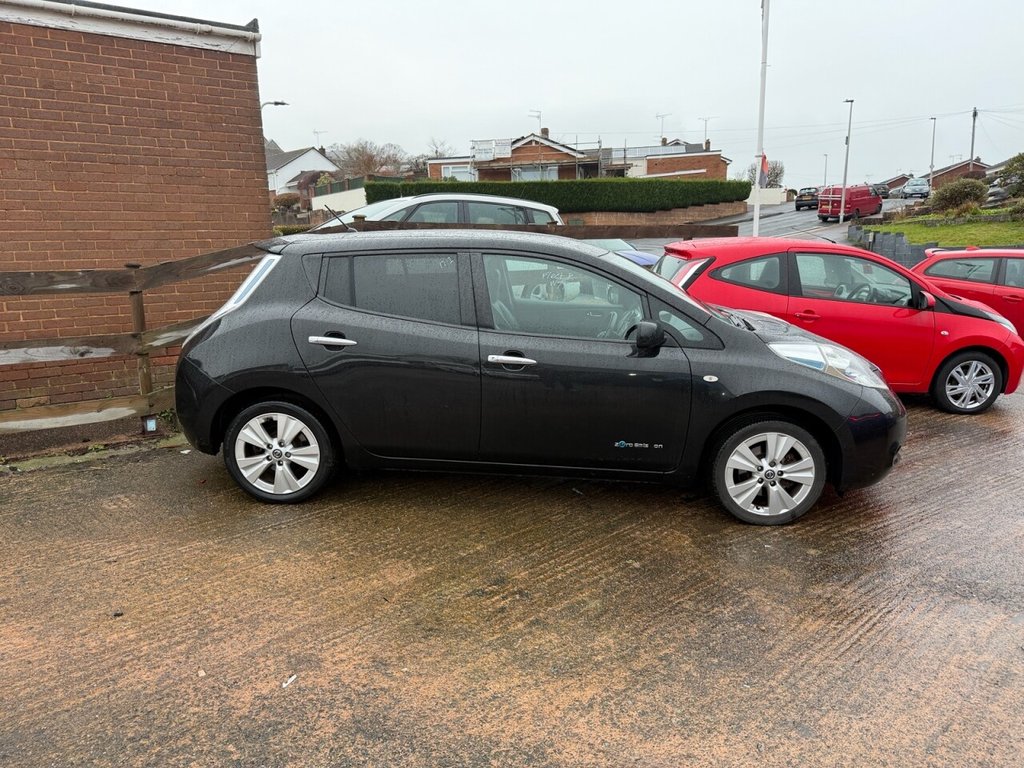 Used Nissan Leaf 2015 for sale - 77250701: Photo 9