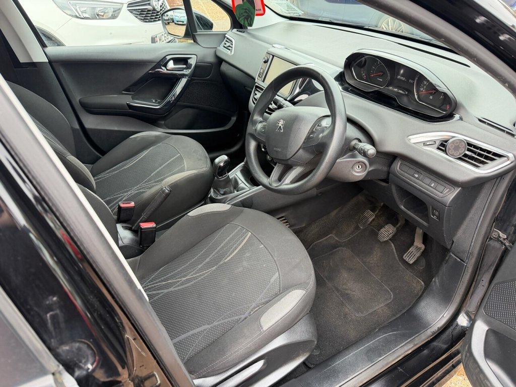 Used Peugeot 208 2013 for sale - 77666652: Photo 10