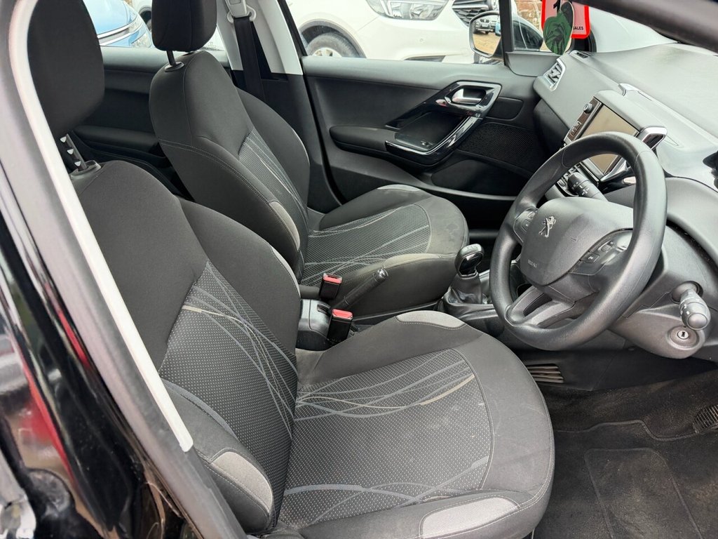 Used Peugeot 208 2013 for sale - 77666652: Photo 11