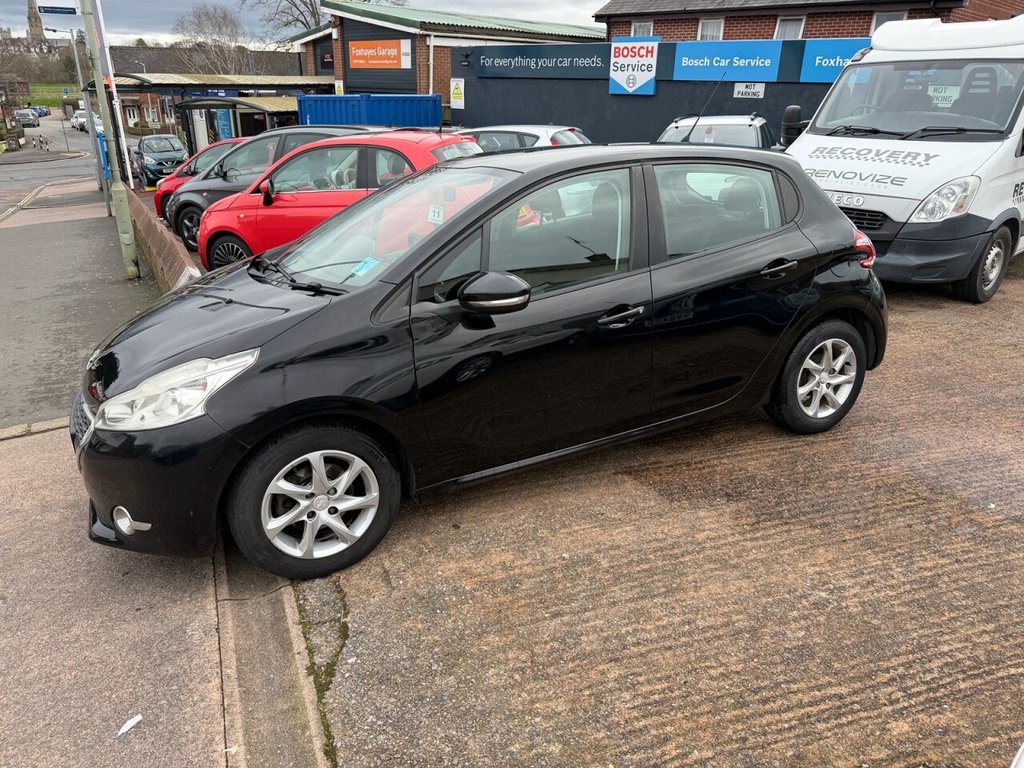 Used Peugeot 208 2013 for sale - 77666652: Photo 2