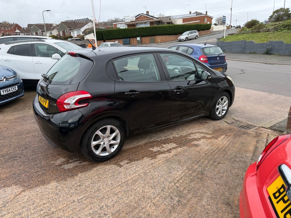 Used Peugeot 208 2013 for sale - 77666652: Photo 9