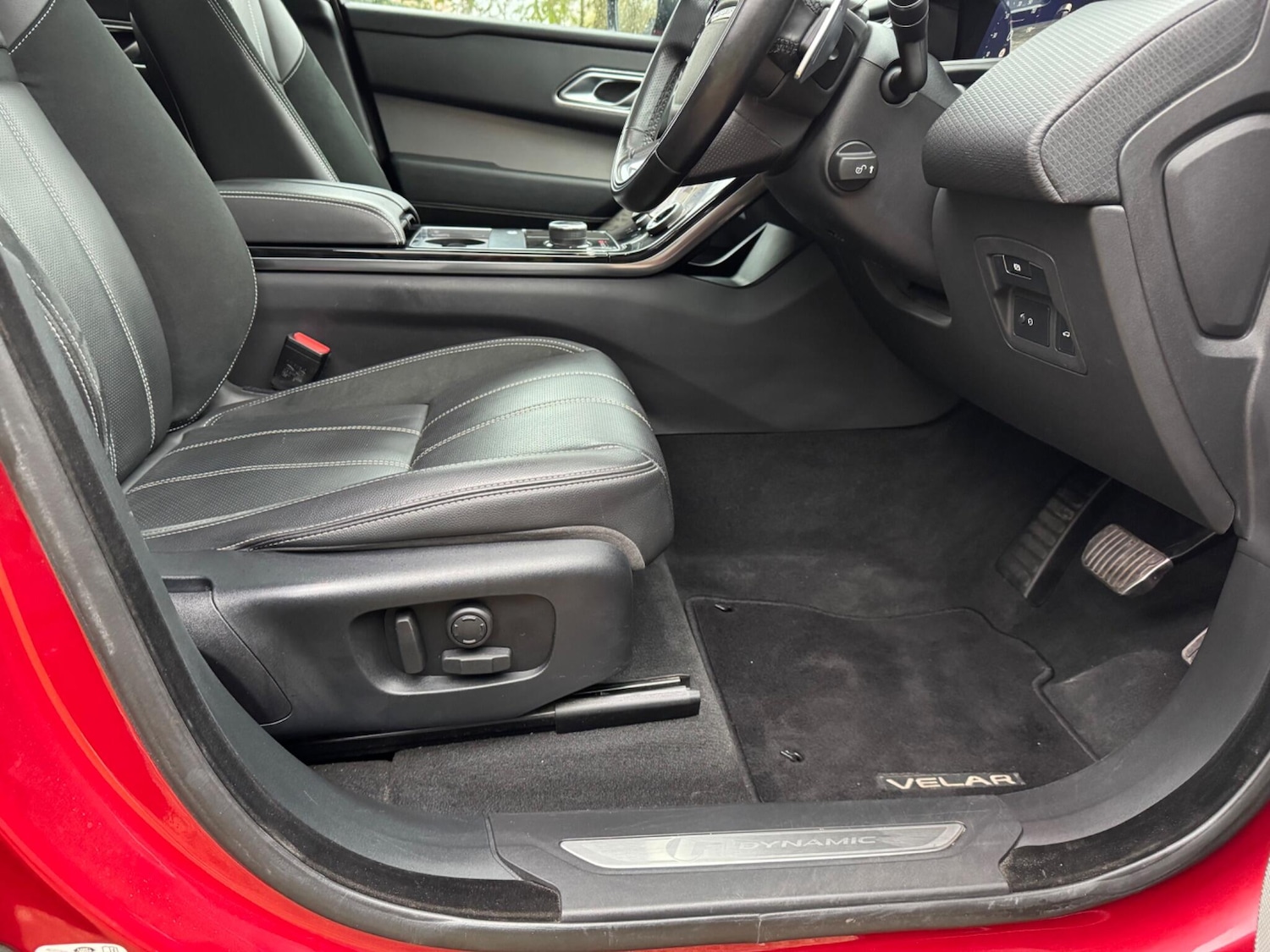 Used Land Rover Range Rover Velar 2020 for sale - 76685533: Photo 27