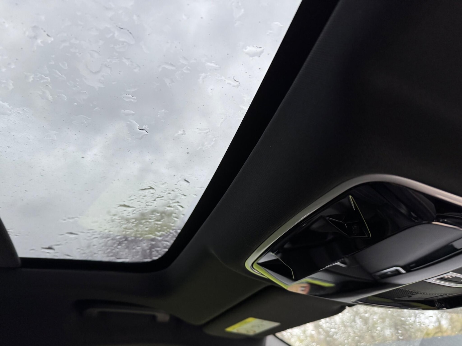 Used Land Rover Range Rover Velar 2020 for sale - 76685533: Photo 3