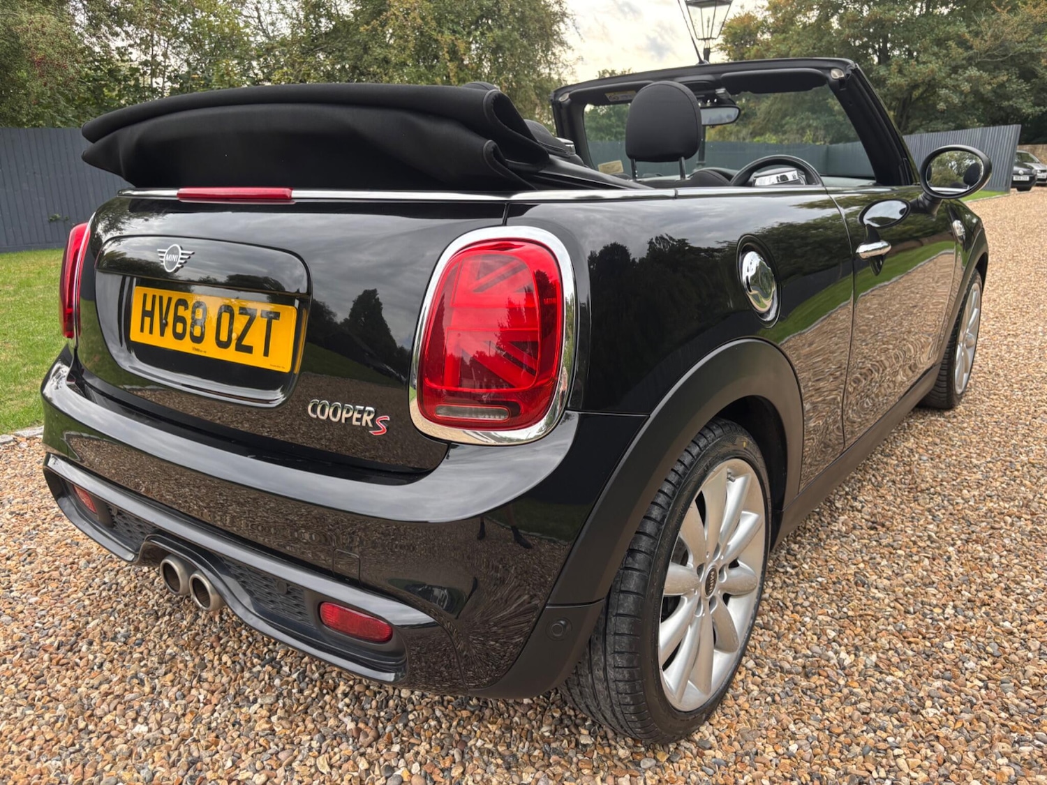 Used MINI Convertible 2018 for sale - 77114256: Photo 11