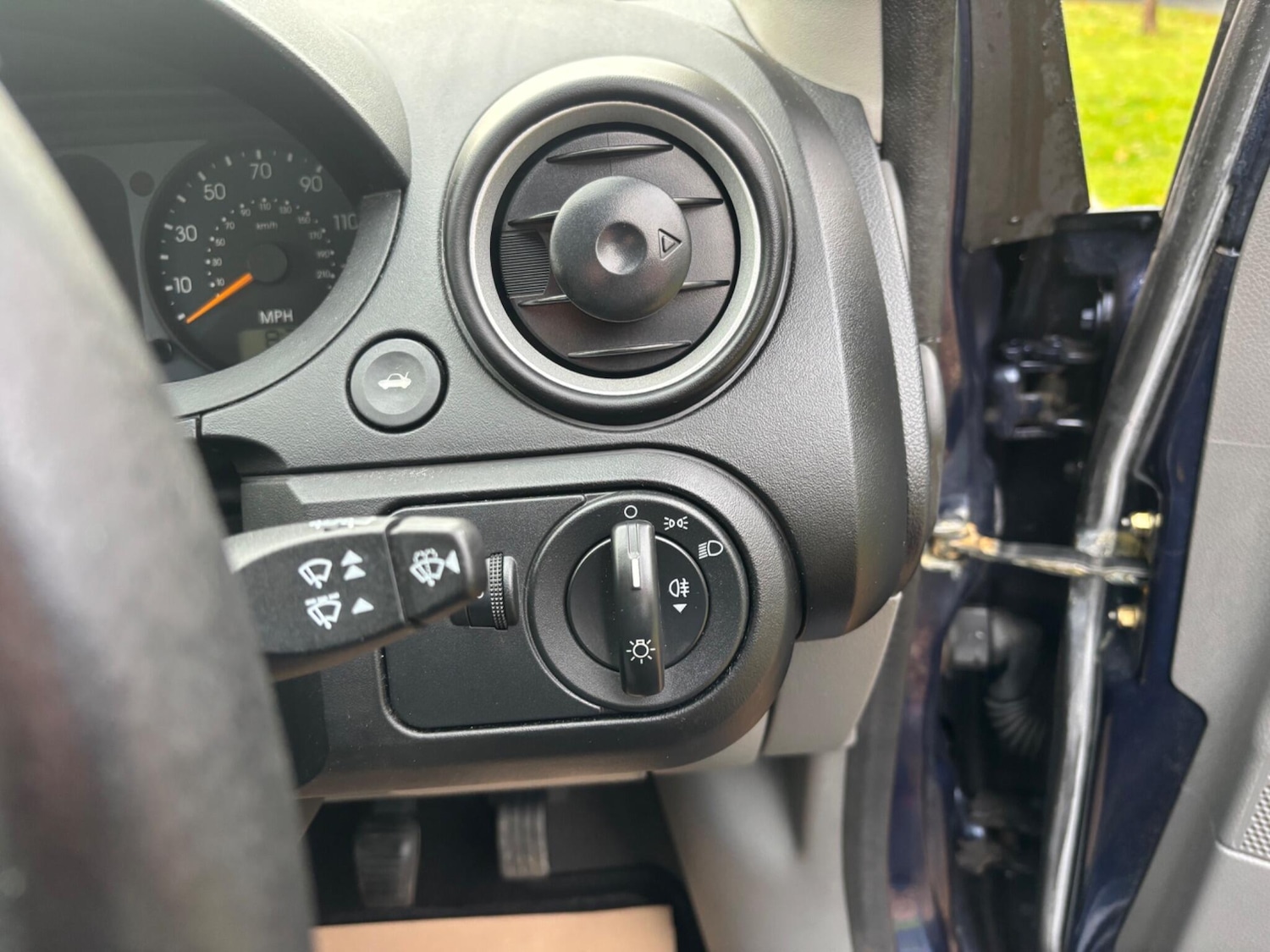 Used Ford Fiesta 2002 for sale - 76717635: Photo 21