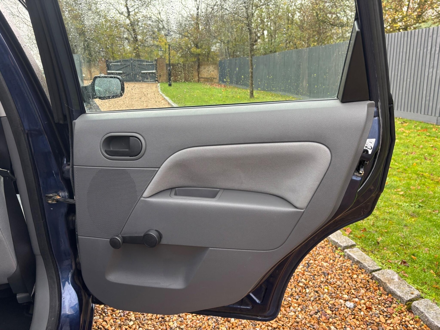 Used Ford Fiesta 2002 for sale - 76717635: Photo 24