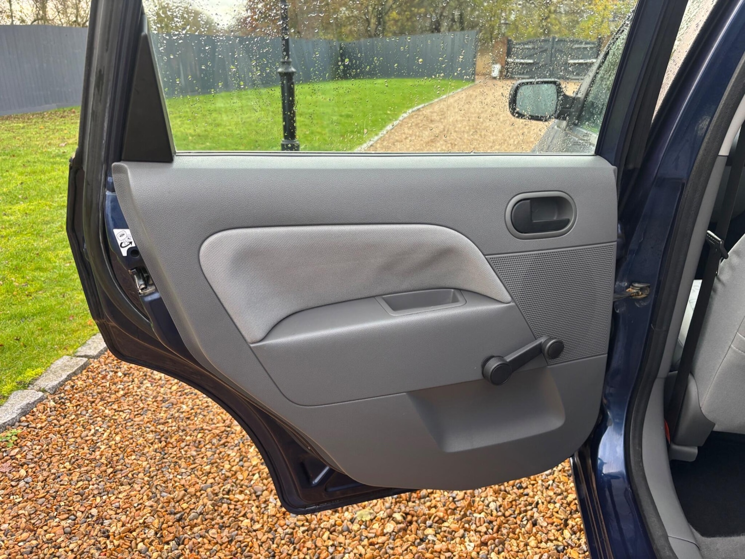 Used Ford Fiesta 2002 for sale - 76717635: Photo 27