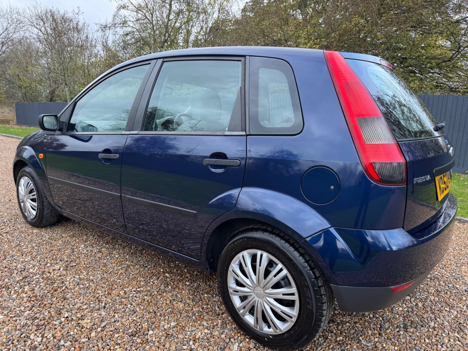 Used Ford Fiesta 2002 for sale - 76717635: Photo 6