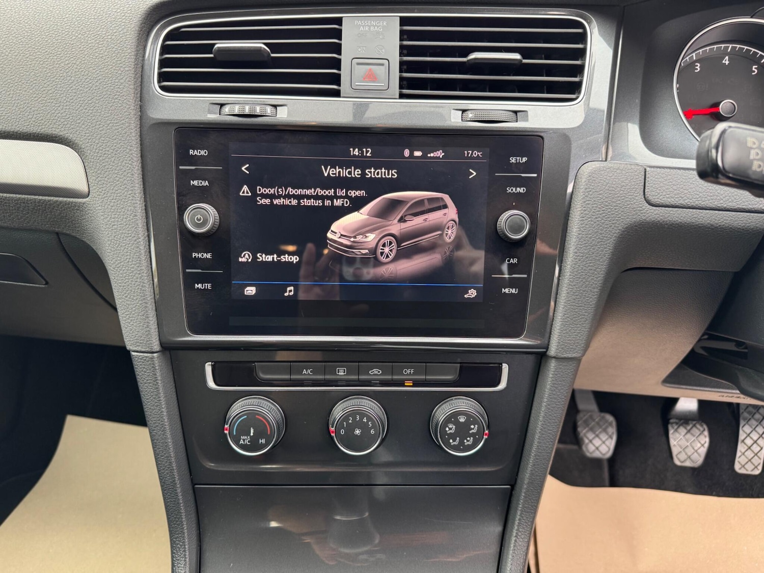 Used Volkswagen Golf 2017 for sale - 76487309: Photo 20