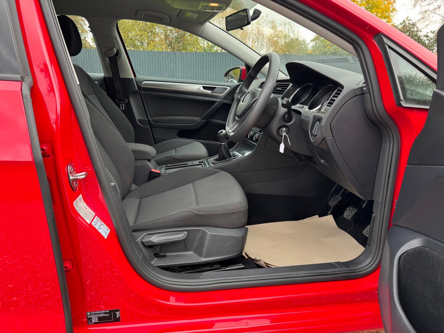 Used Volkswagen Golf 2017 for sale - 76487309: Photo 33