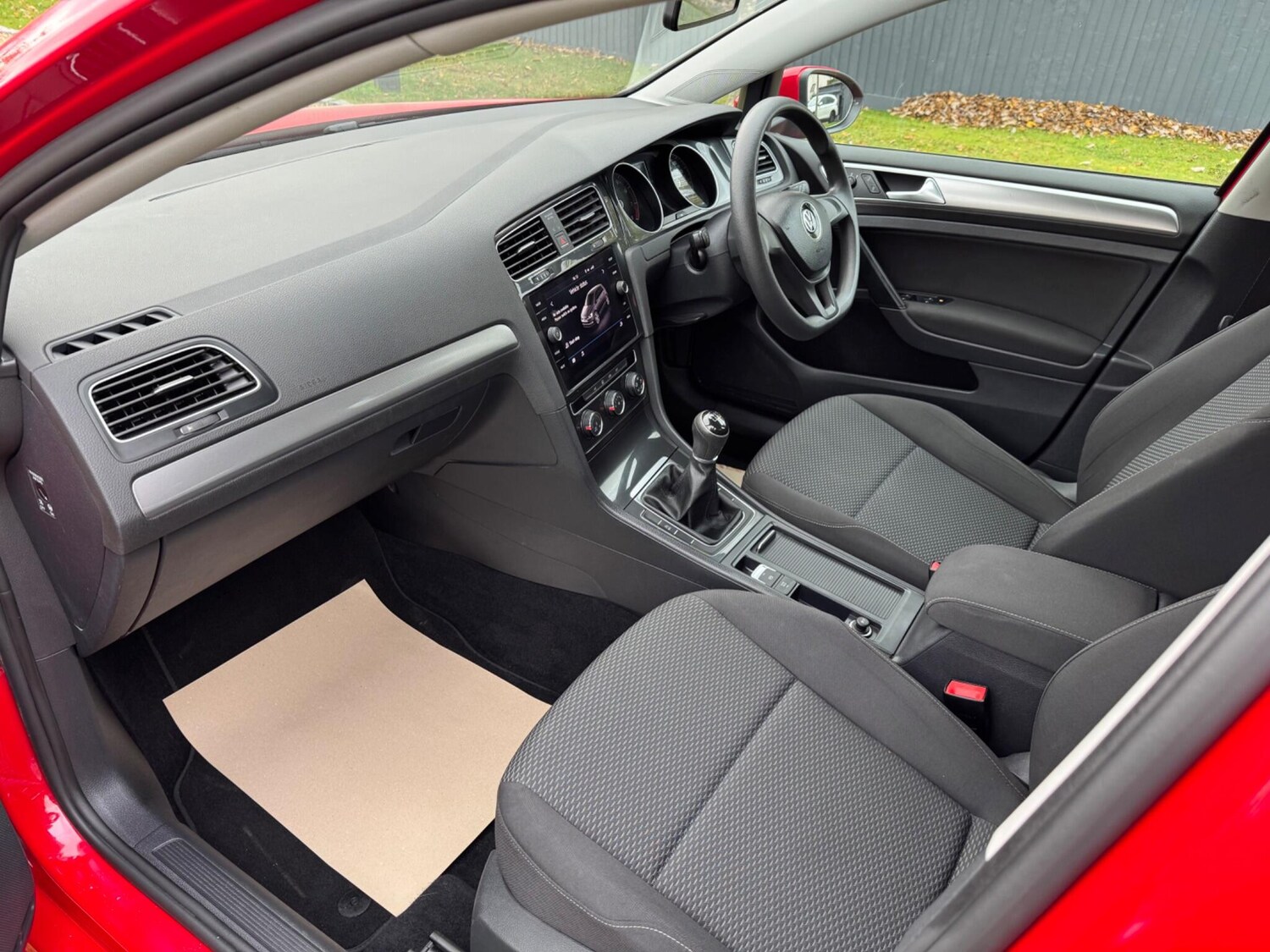 Used Volkswagen Golf 2017 for sale - 76487309: Photo 41